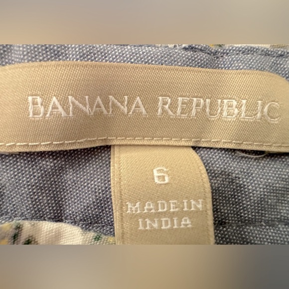 Banana Republic 6 Moon Yellow cuffed shorts. Werdo Luped w/geographic designs. - Picture 2 of 15